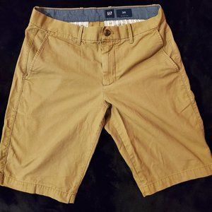 Gap Men Classic Khaki Shorts 11"